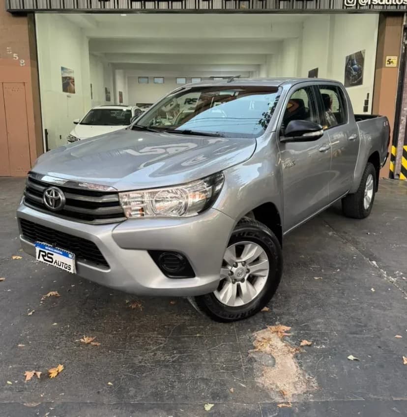 Toyota Hilux Pick-Up 2.8 Cd Sr 177cv 4x4
