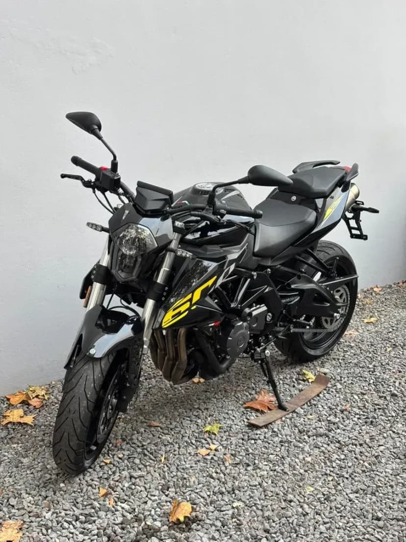 Benelli TNT 600